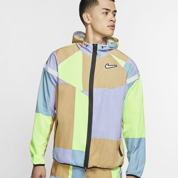 nike windbreaker wild run